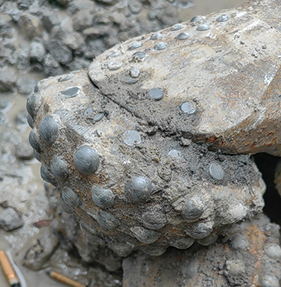 如何處理天井鉆機(jī)小鉆頭磨損嚴(yán)重？